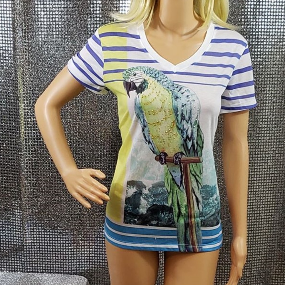 Studded Island Parrot Vacatino Tee Shirt